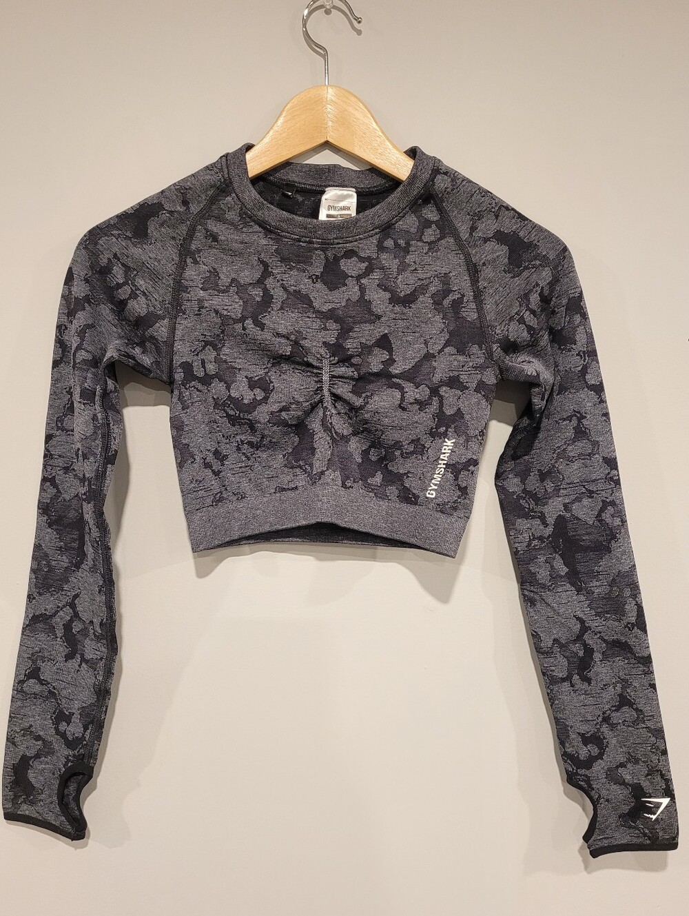 Gymshark Adapt Camo Seamless Long Sleeve Crop Top Grey/Black Size Small